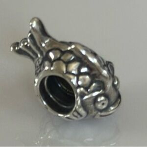 Pandora fish charm​